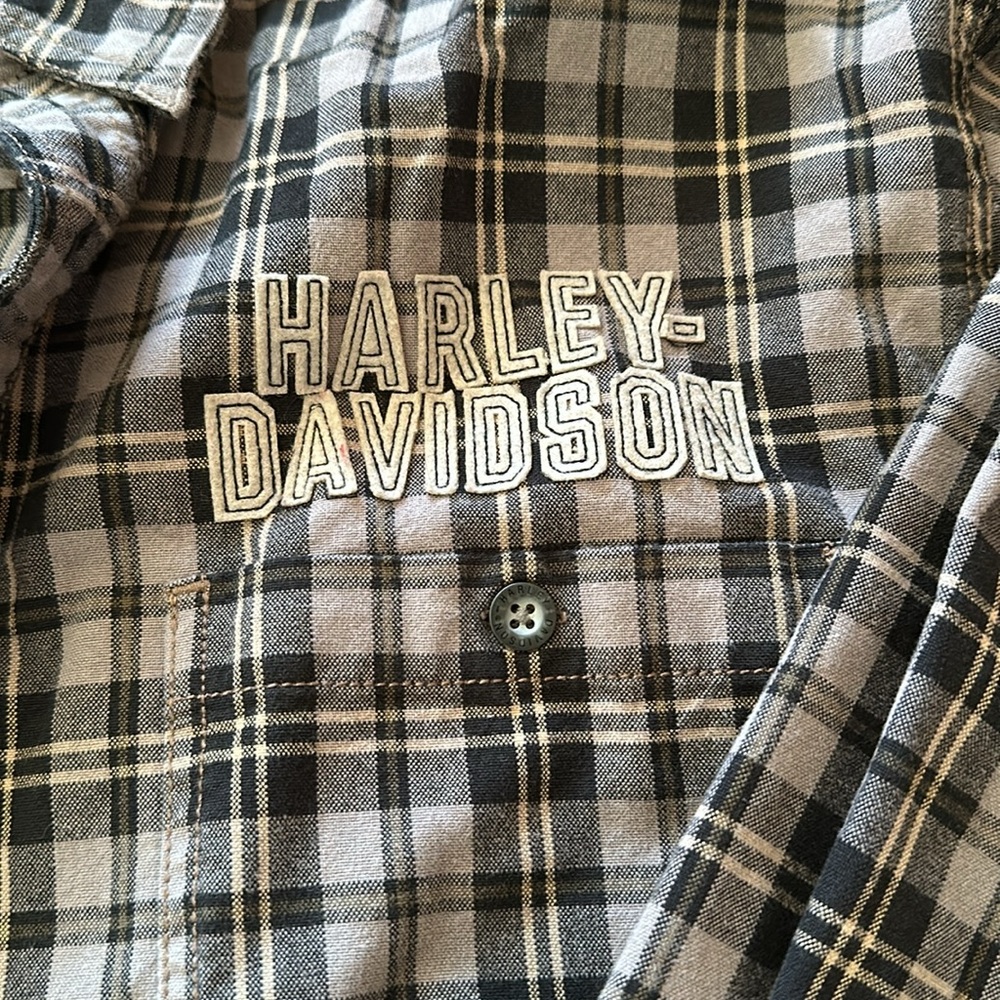 Harley Davidson Flannel - Picture 2 of 5